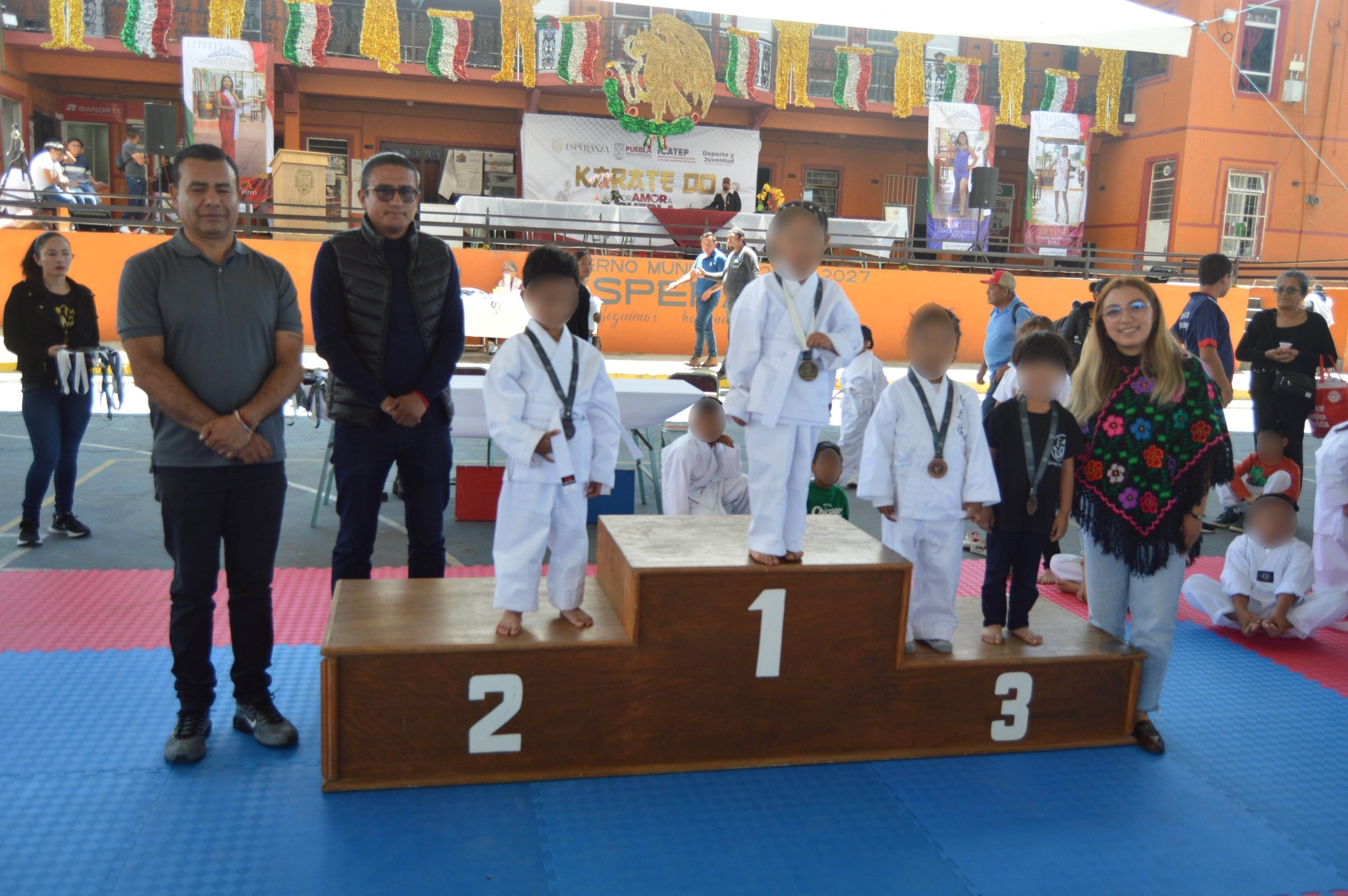 544924616_751933140937464_8977099281510806593_n