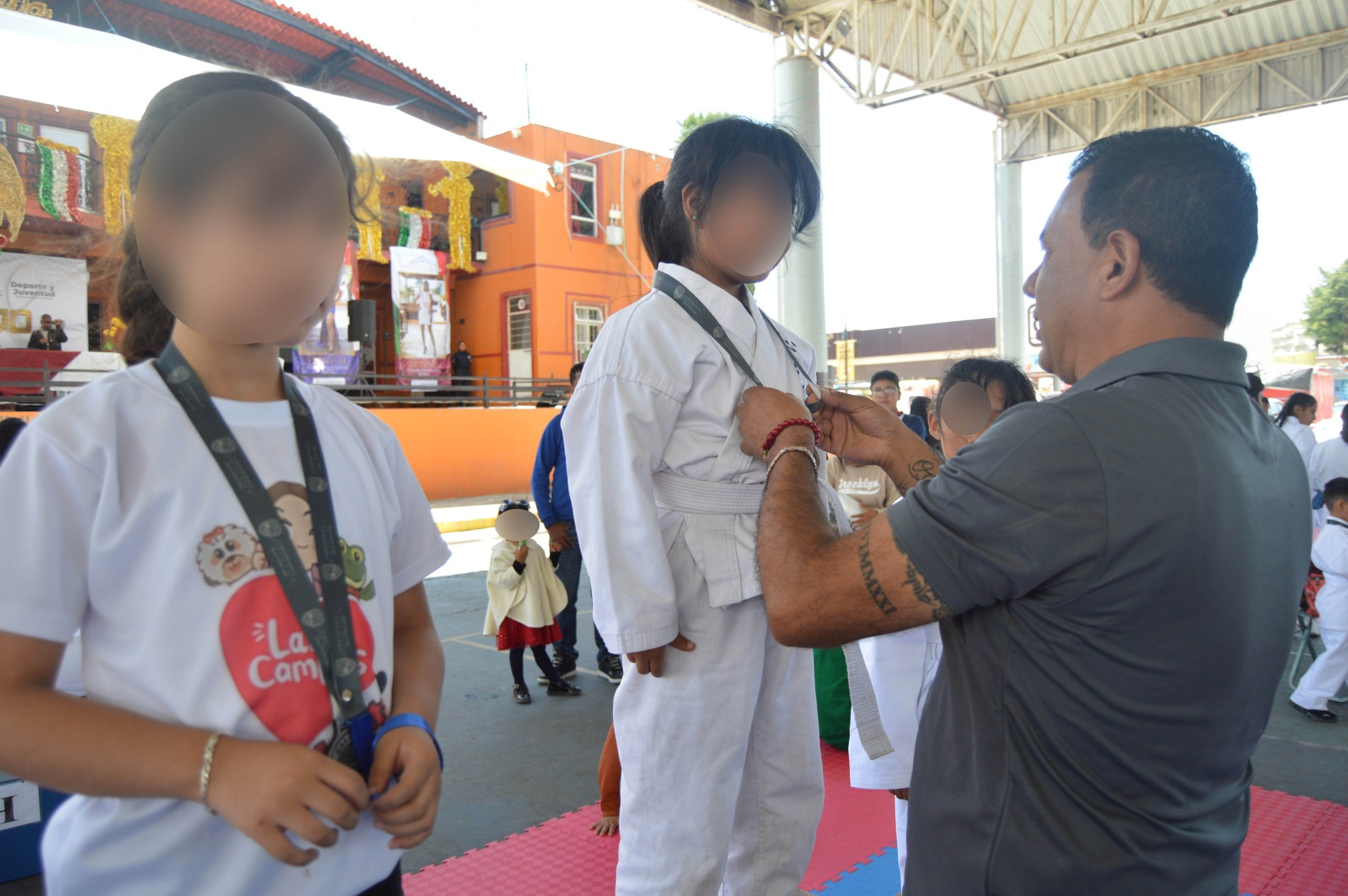 545544940_751933117604133_3343439759330003457_n