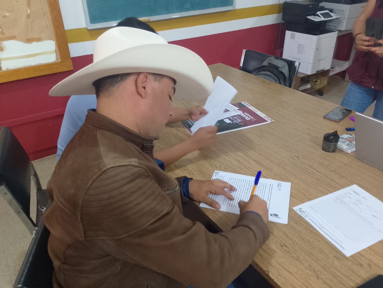 b7efda61-9914-44a7-9be7-f3e0c120bc5c