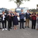 Alejandro Armenta entrega apoyos para renovar unidades de transporte