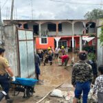 Cuadrilla de Ecología refuerza labores de limpieza en viviendas afectadas por inundaciones en Majada Rayo, Esperanza