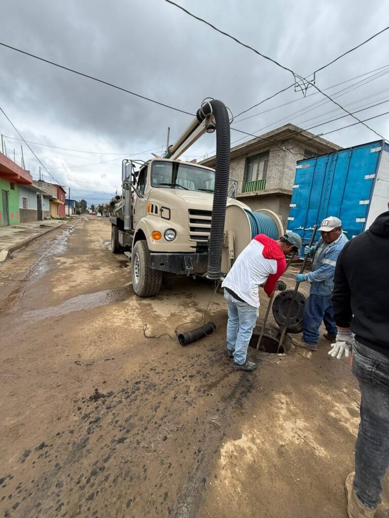 Inician trabajos de desazolve de drenaje en Esperanza para prevenir ...