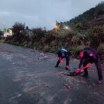 Tulcingo mejora infraestructura de drenaje con sustitución de tapas de registro