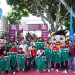 Convierten el Zócalo de Puebla en cancha de futbol; premian a campeones de torneos mundialistas