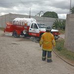 Intervención coordinada permite controlar fuga de gas en autotanque en Tepeaca