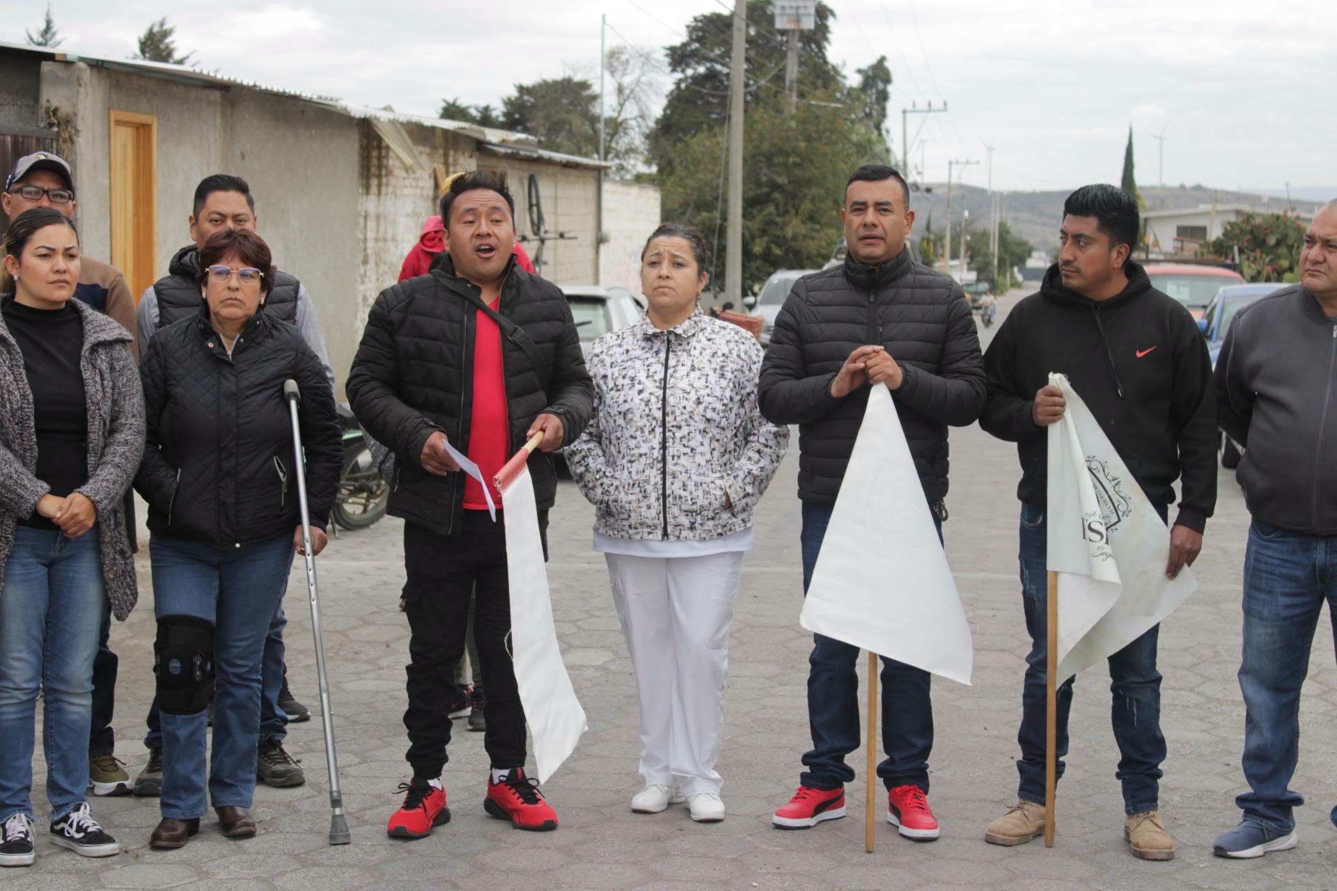 Esperanza inicia obra de alumbrado público con energía solar en Otilio Montaño