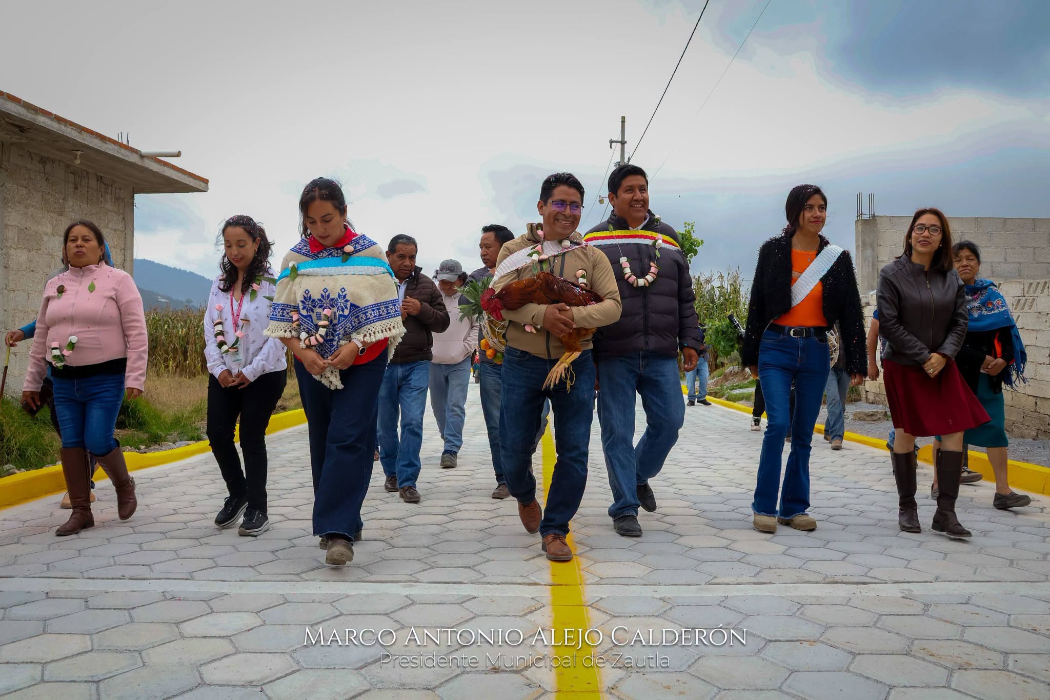 Zautla inaugura pavimentación de la calle Juan Pablo II Norte