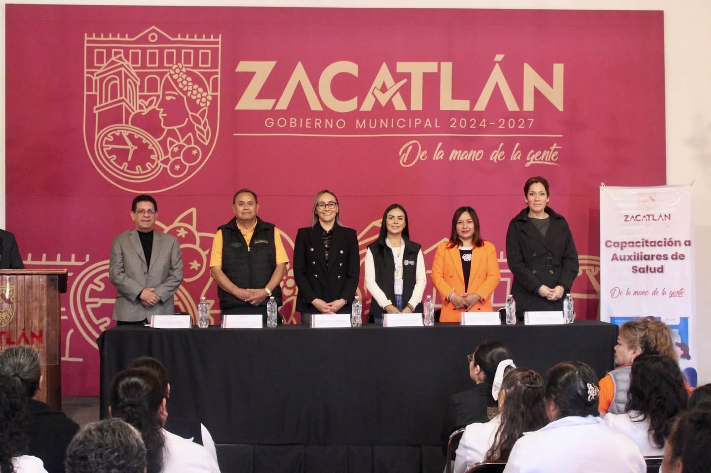 Zacatlán capacita a 57 auxiliares de salud en atención de primeros auxilios