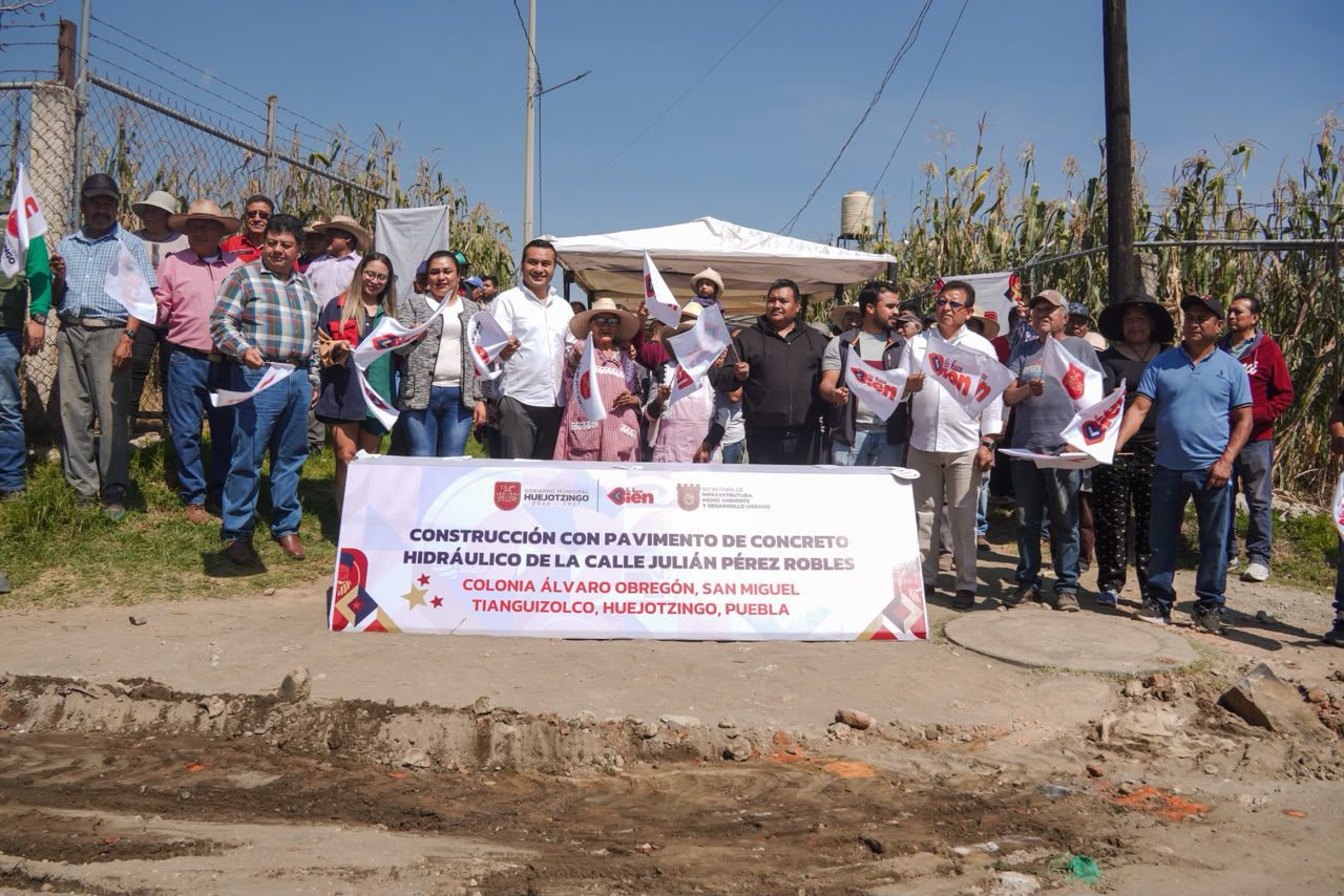 Roberto Solís arranca pavimentación de más de 4 mil metros cuadrados en Huejotzingo