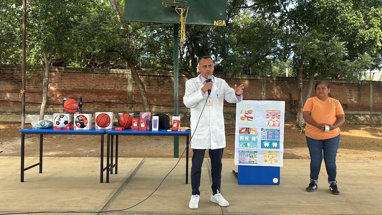 DIF de Ahuatlán promueve prevención del bullying, salud bucal y deporte entre estudiantes