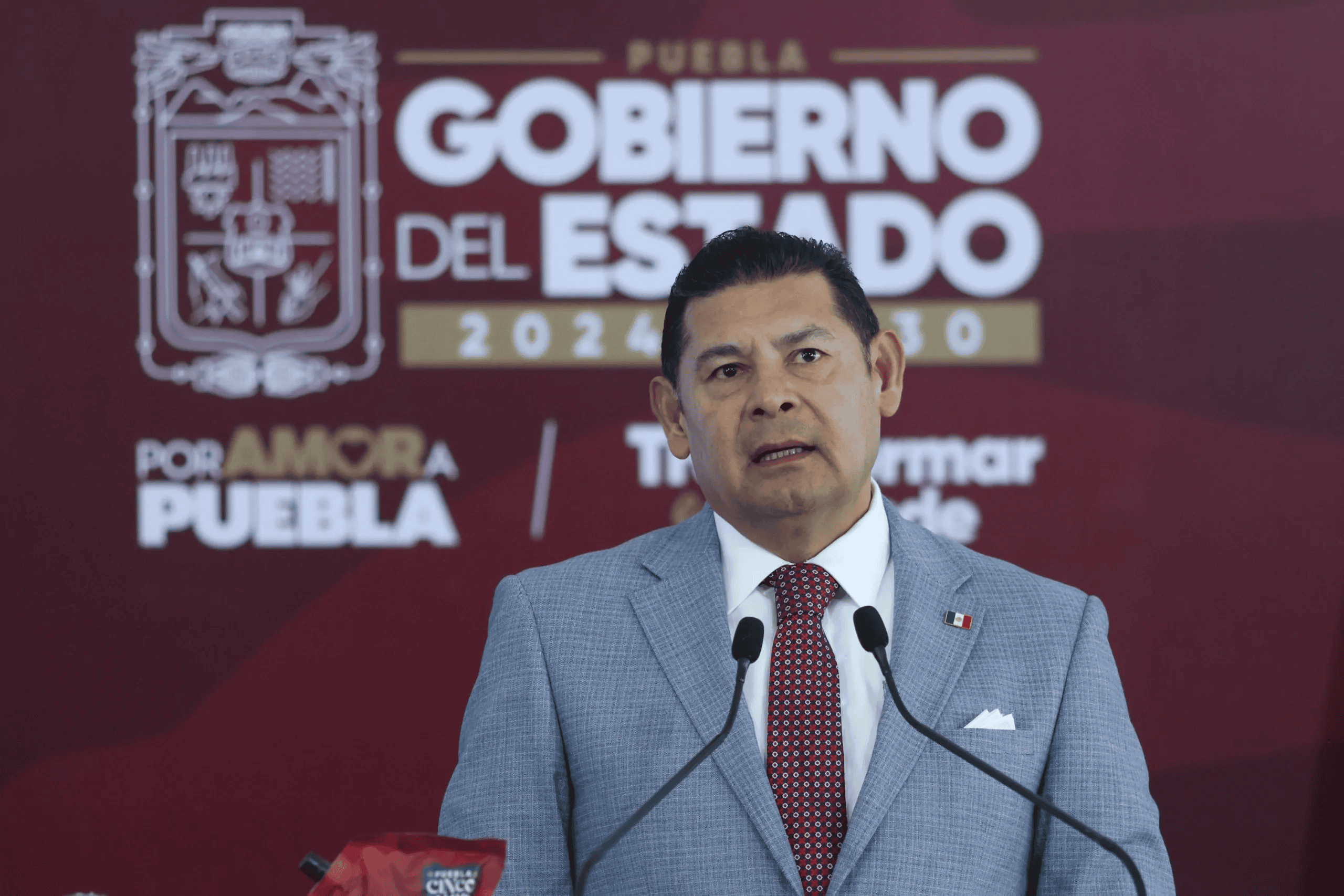 Reconoce el gobernador Alejandro Armenta el legado democrático de Cuauhtémoc Cárdenas