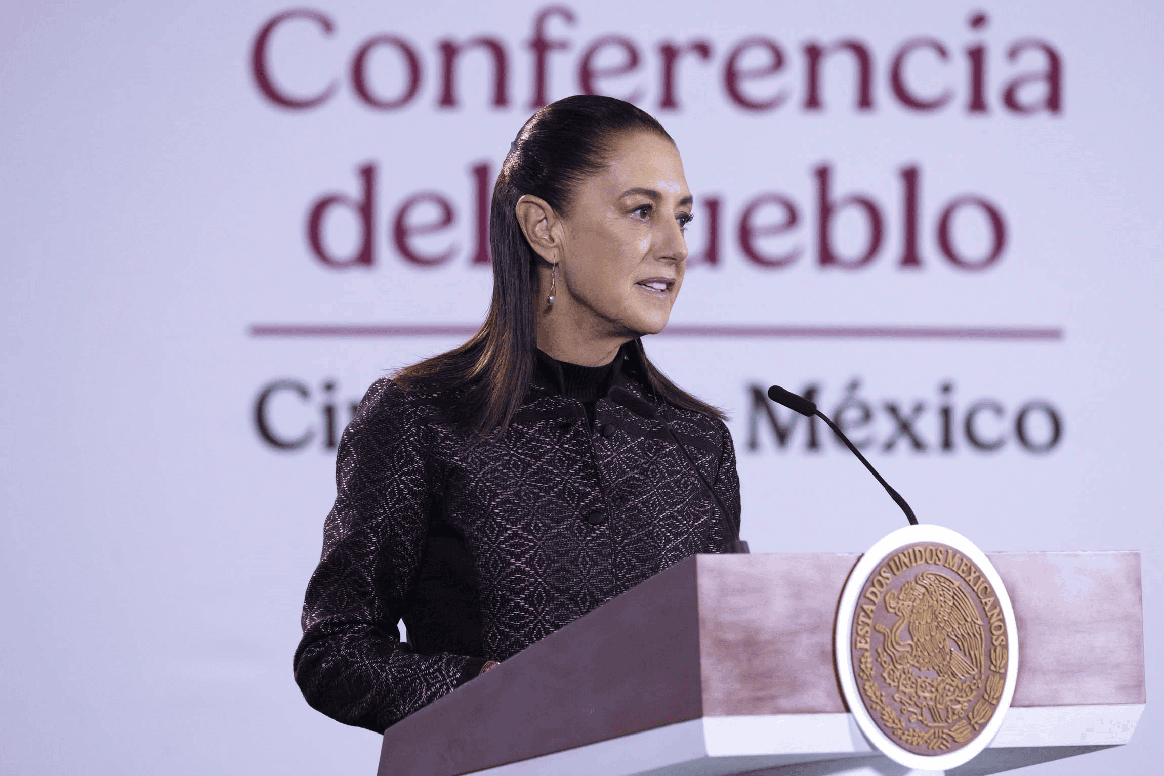Advierte Sheinbaum sobre el injerencismo de la derecha internacional
